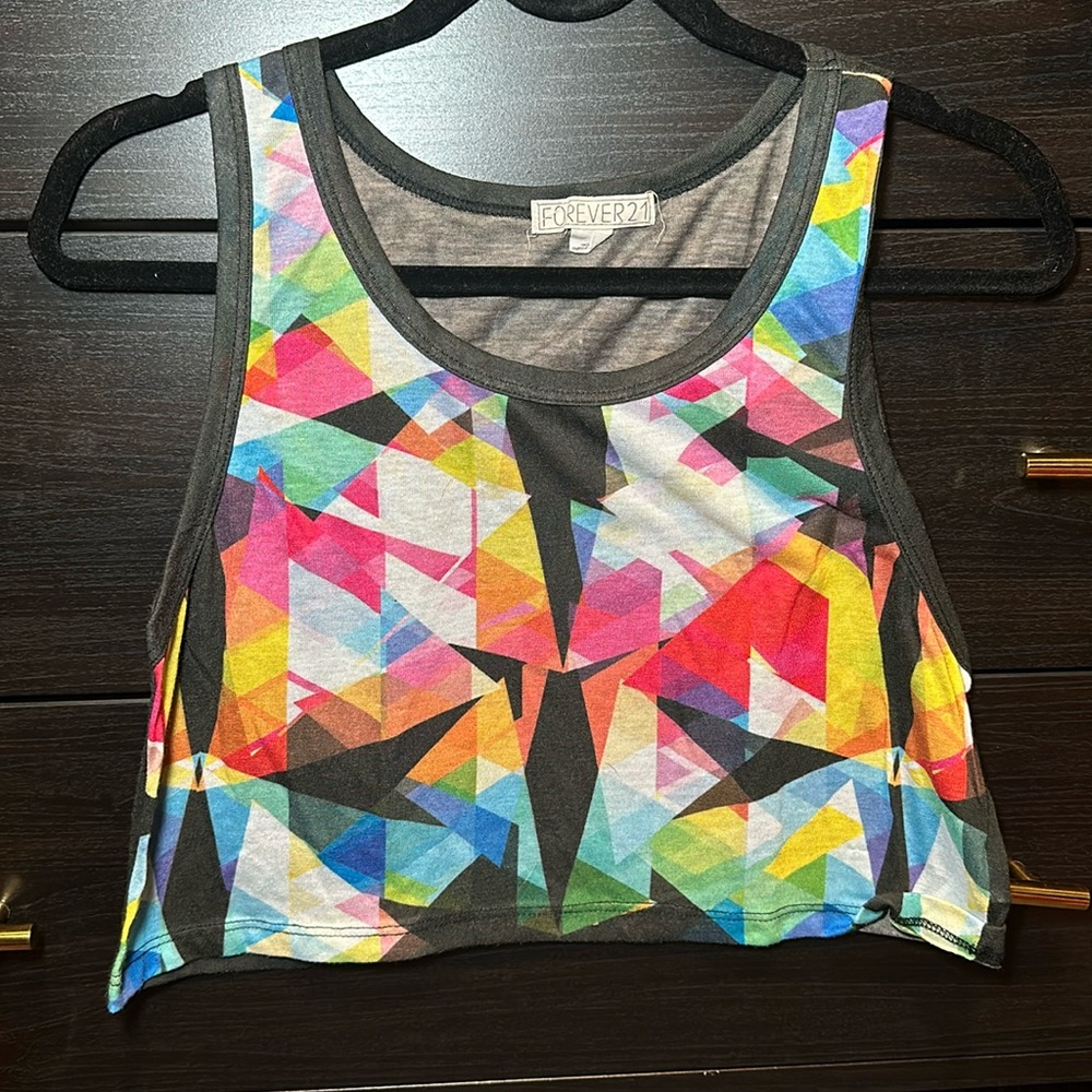 Geometric shape crop top
